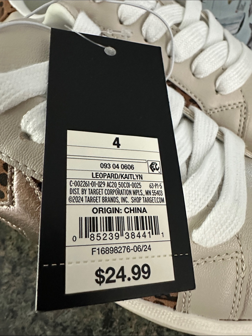Girls White Leopard Star Accent Low-Top Sneakers Review Pictures - Picture 3 of 4